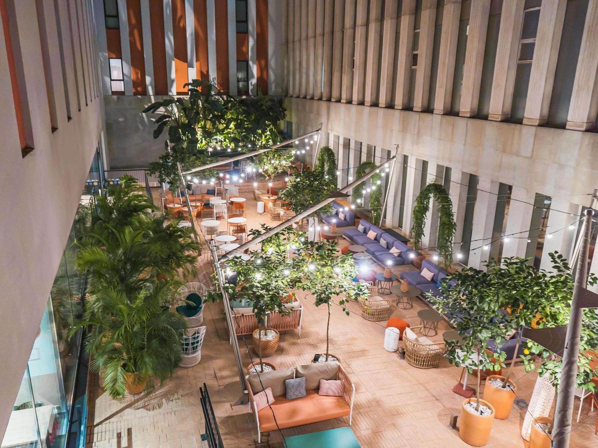 Ibis Styles Sevilla City Santa Justa Exterior photo