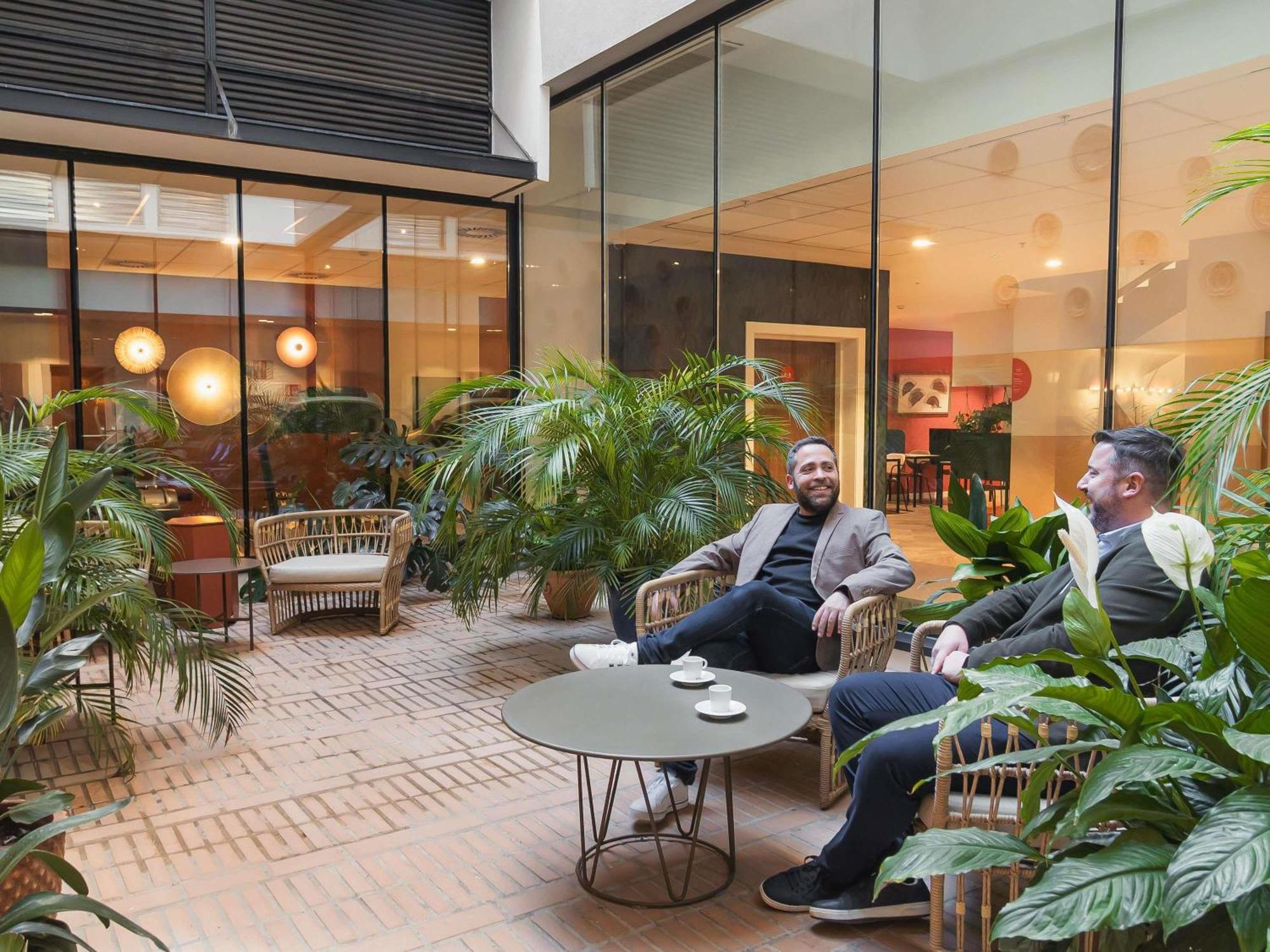 Ibis Styles Sevilla City Santa Justa Exterior photo