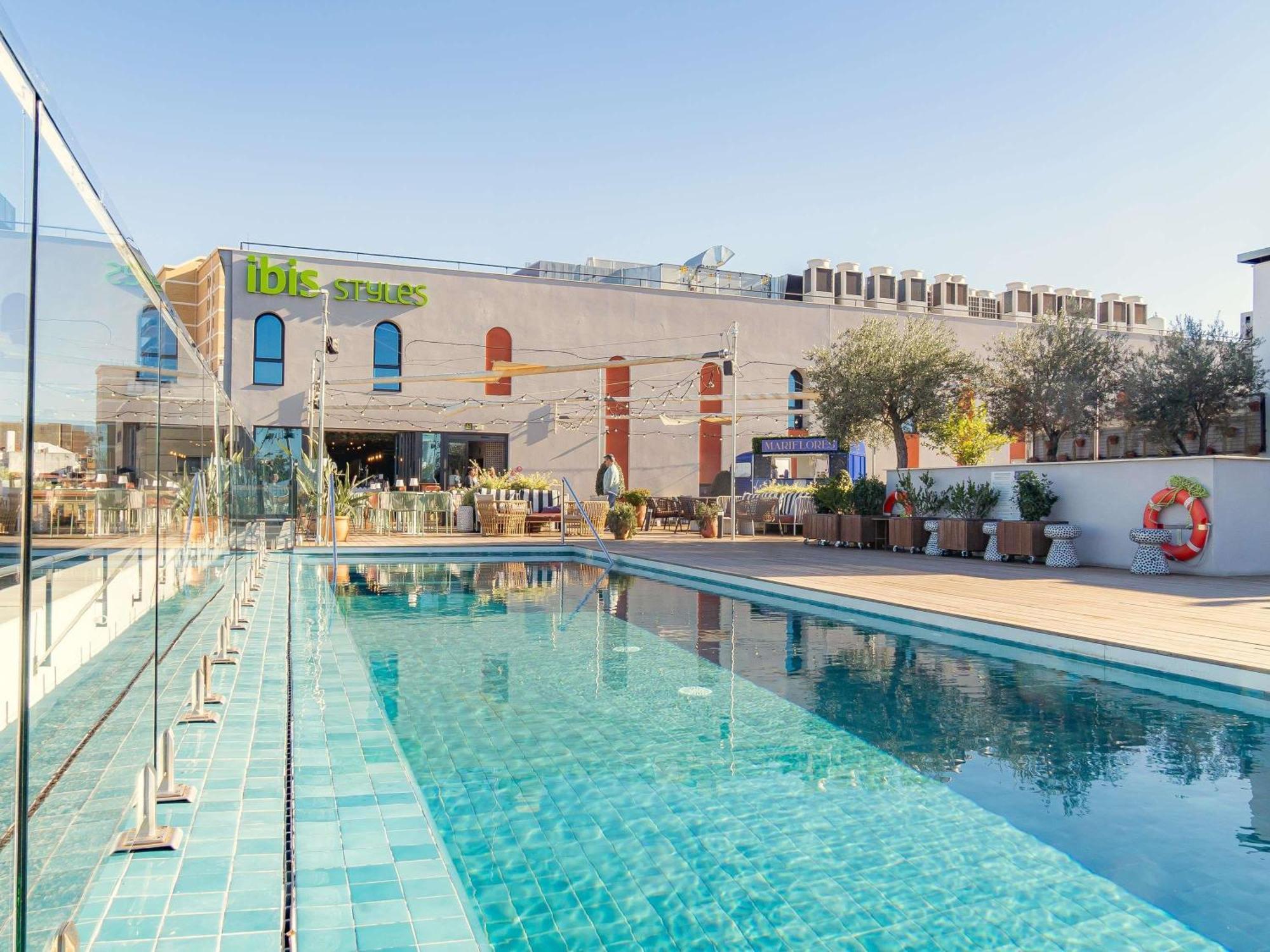 Ibis Styles Sevilla City Santa Justa Exterior photo