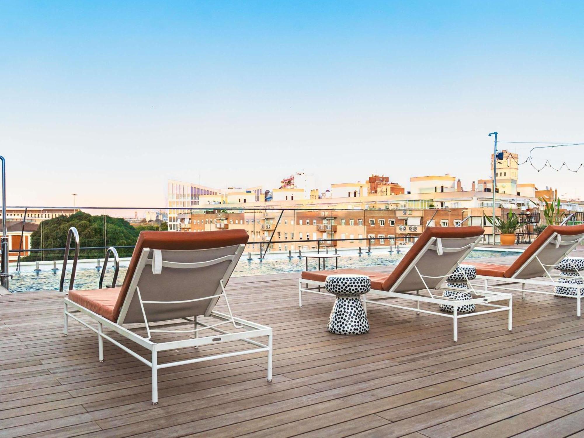 Ibis Styles Sevilla City Santa Justa Exterior photo